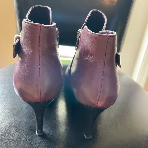Marc Fisher heeled booties. Size 10 - Picture 4 of 6